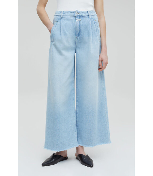 Closed Abigail LBL light blue