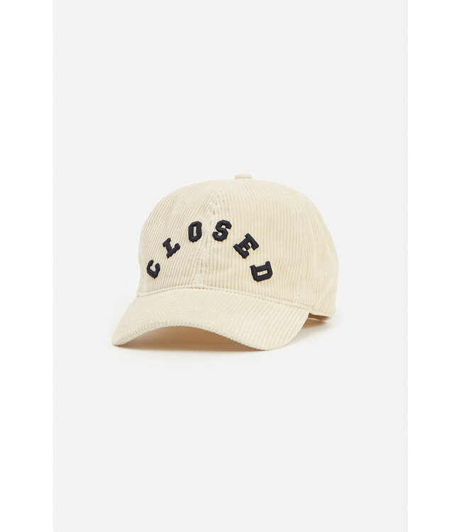 Closed college logo rib cap off white