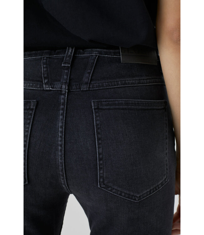 Closed baylin DGY black