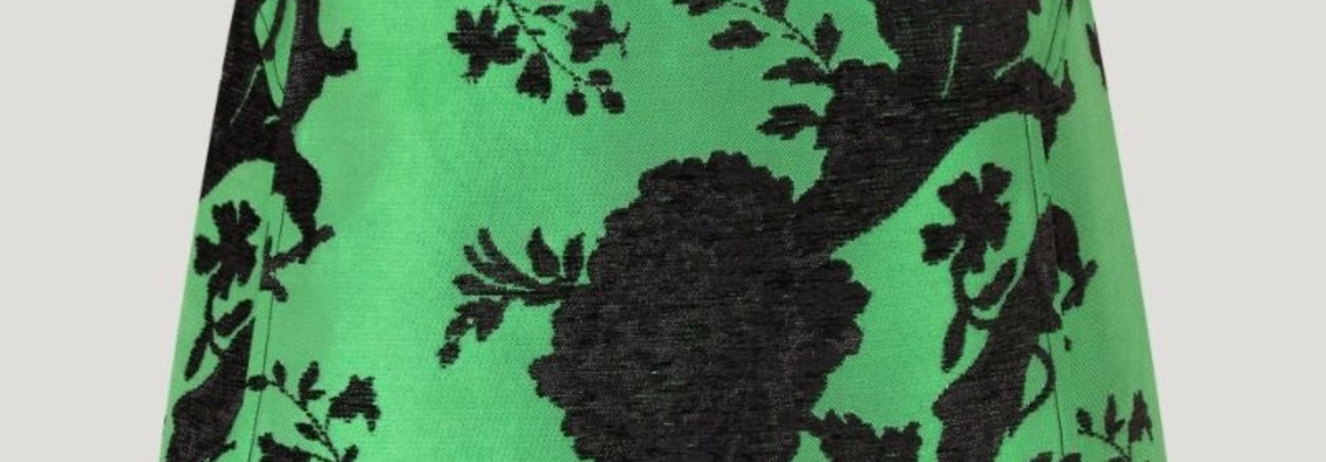 sagira green black flower