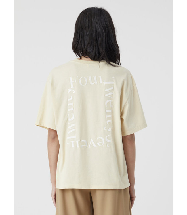 Closed Embroidered tee elderflower