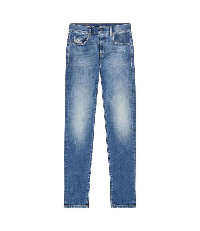 Diesel D-Strukt 2019 09G32