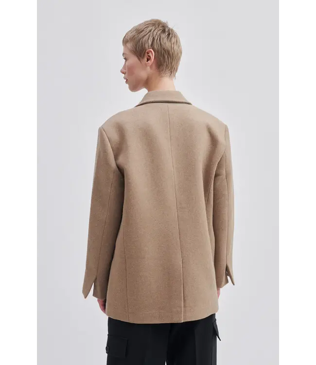 Second Female Esla blazer silver mink