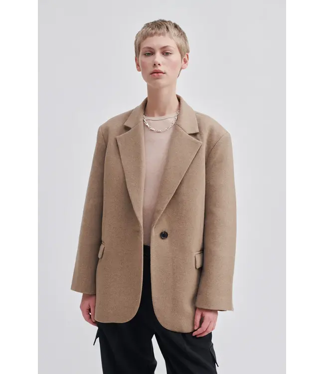 Second Female Esla blazer silver mink