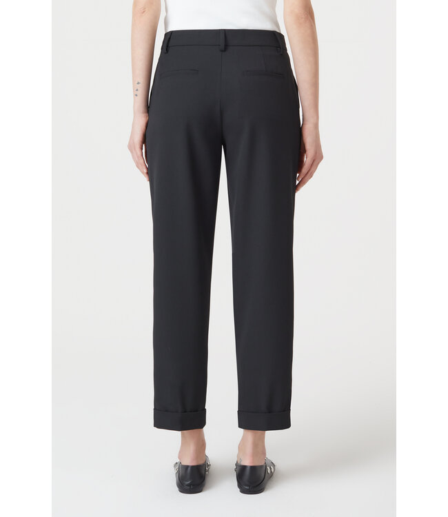 Closed Auckley black