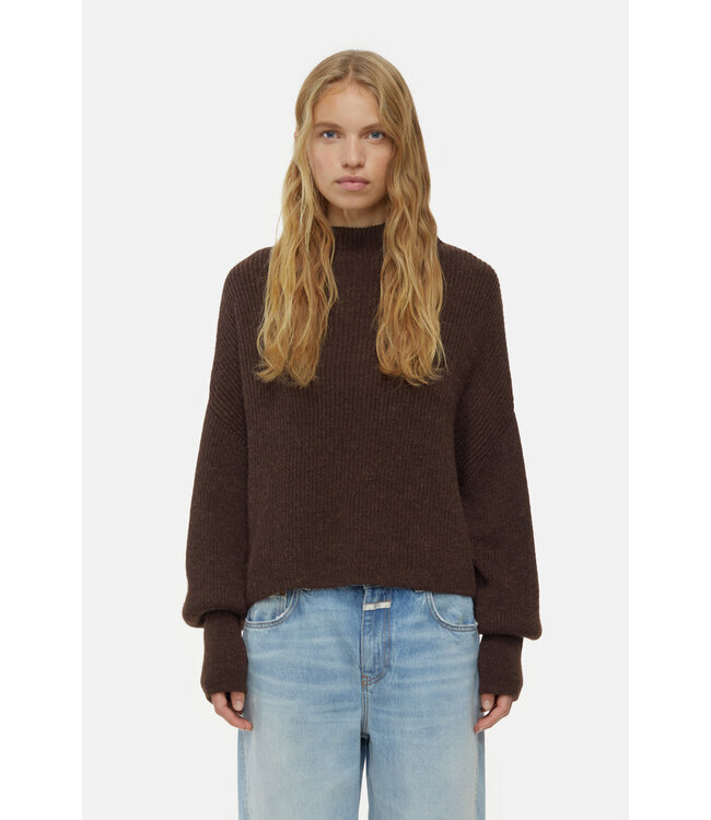 Closed Funnel neck brown