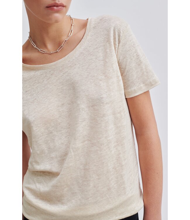 Second Female Peony  O-neck TEE french oak