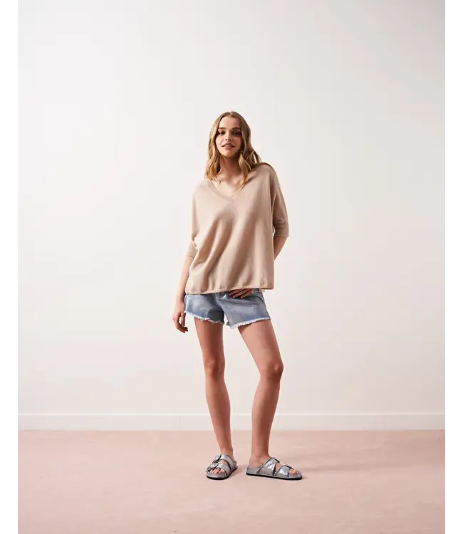 Absolut Cashmere Kate V Sand