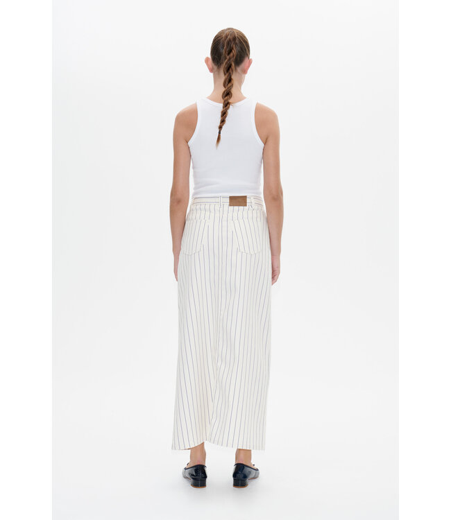 Baum und Pferdgarten Joly bright white logo top