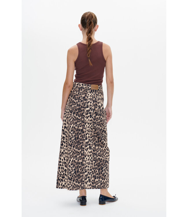 Baum und Pferdgarten Joly bright brown logo top