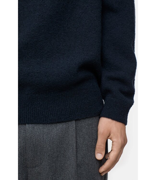 Closed Raglan Crewneck Dark Night