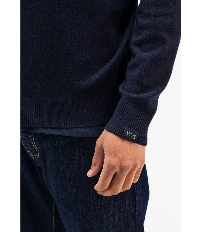 Butcher of Blue Clifden Crew Alaska Blue