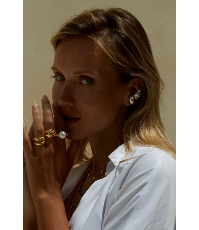 Mimi et Toi Copy of Parfait earcuff 18k gold plated brass (per stuk)