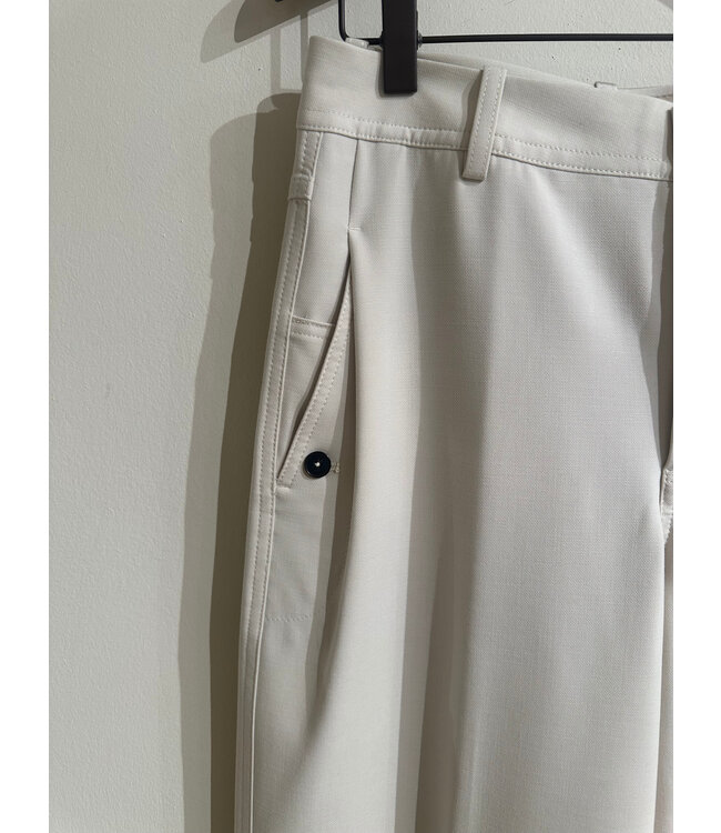 Closed Wrenna 32C-22