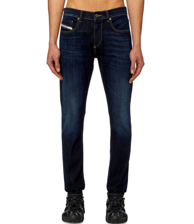 Diesel D-Strukt 2019 009ZS