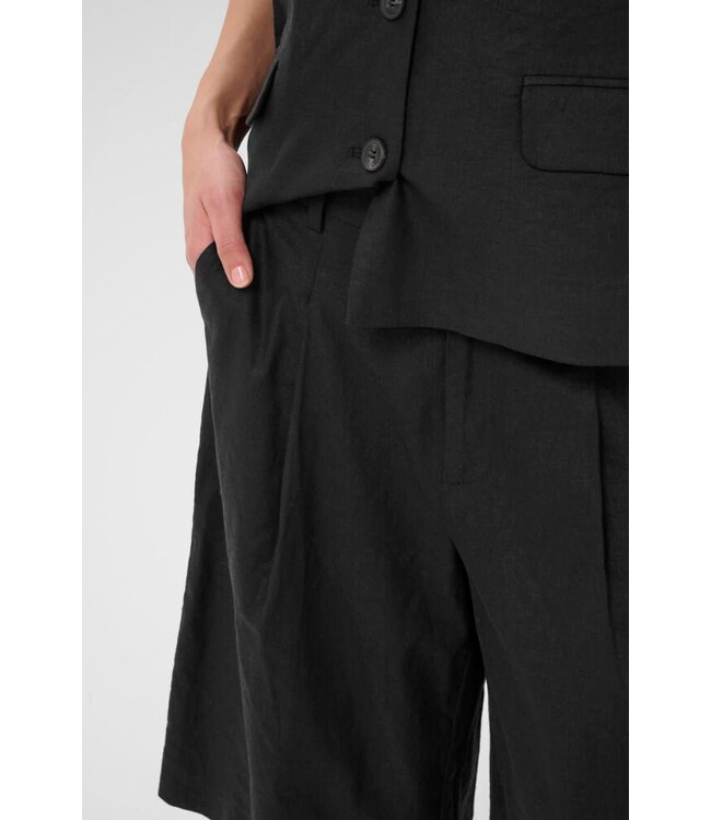 Gestuz Zizza Linnen Short Black