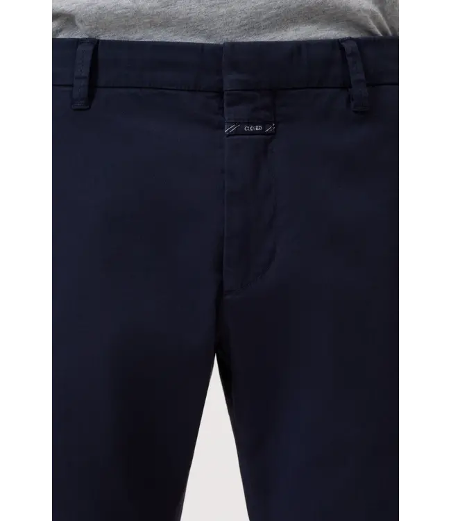 Closed Clifton True 568 Dark Night