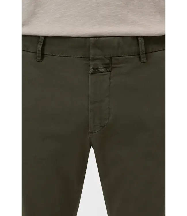 Closed Clifton True 681 Forest Green