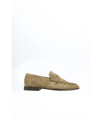 Posa Penny Loafer Wrinkle Suede Drizzle
