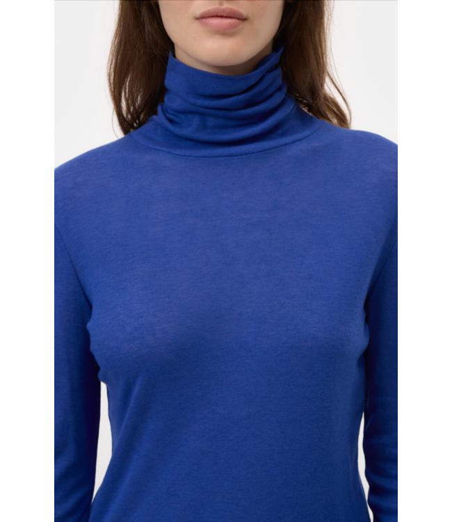 Closed Turtle Neck Galaxy Blue