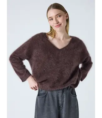Absolut Cashmere Soeli fluffy cashmere brownie