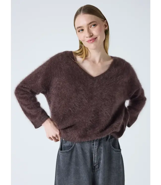 Absolut Cashmere Soeli fluffy cashmere brownie