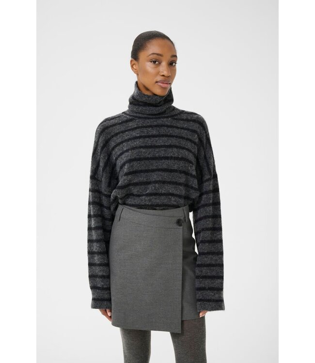 Gestuz Alpha Rollneck Striped Charcoal Black