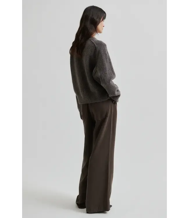 Second Female Banja Knit O-Neck Delicioso