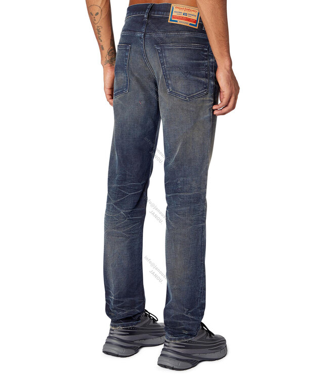 Diesel D-finitive 09M46