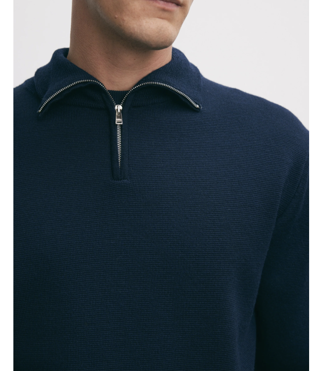 The GoodPeople Kamark Sweater Navy 7800