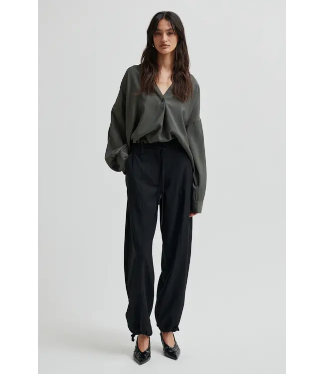 Second Female Timeline blouse beluga green