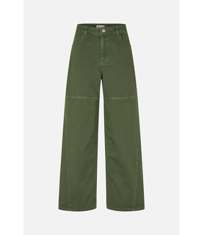 Baum und Pferdgarten Nikolin Jeans Rosin Green