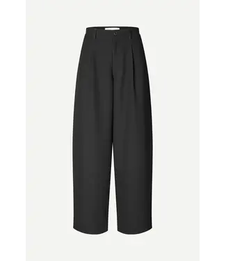 Samsøe Samsøe Saharper pleat trousers black