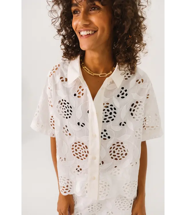 Sacrecoeur Collection Flavia flower blanc shirt
