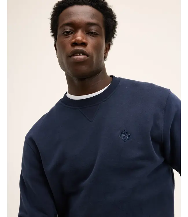 The GoodPeople Lommy Sweater Navy