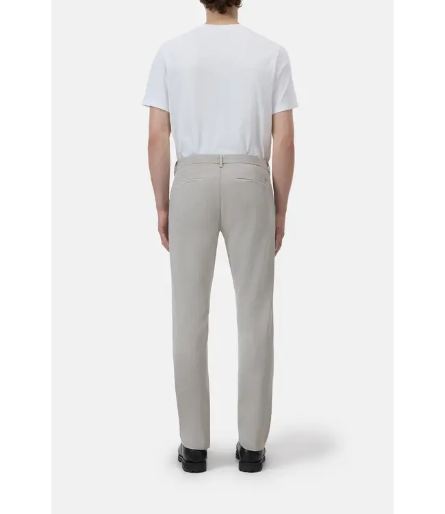 Closed Clifton True 123 mud grey