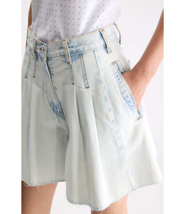 Bellerose Presley shorts ice bleach