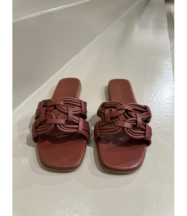 March 23 Palermo slipper sienna leather