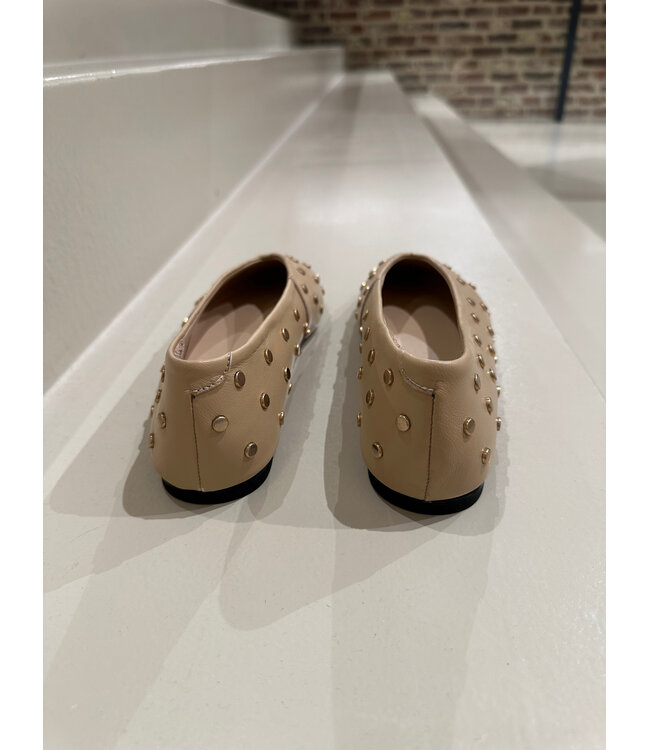 March 23 India ballerina beige leather