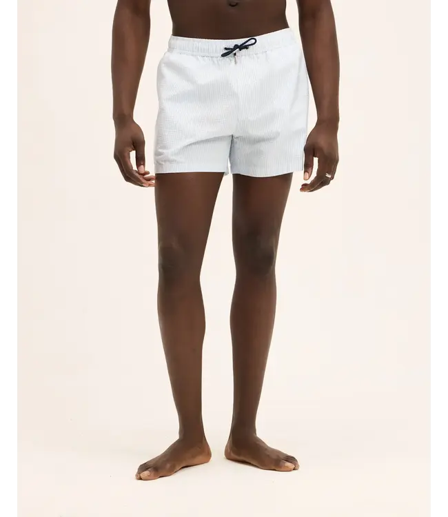 The GoodPeople Hybrid short light blue white