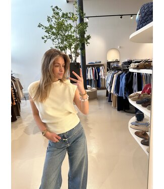 Closed Waisted Crewneck Top 924