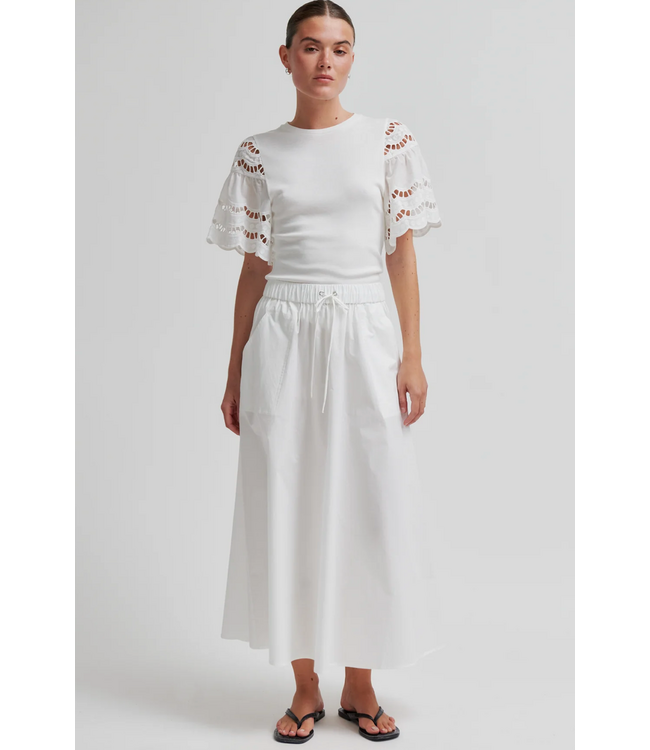 Second Female Lawra tee white