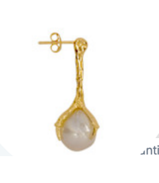 Betty Bogaers Copy of Four Pearls One Piece Stud Earring Gold