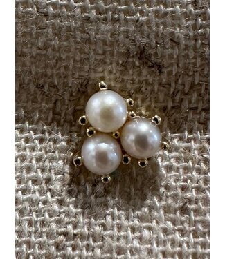 Betty Bogaers Copy of Bird pearl Earring gold