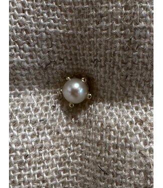 Betty Bogaers Pearl Stud Earring Gold (one piece)