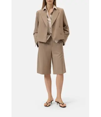 Closed Bermuda Shorts 939