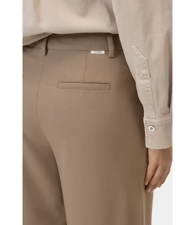 Closed Bermuda Shorts 939