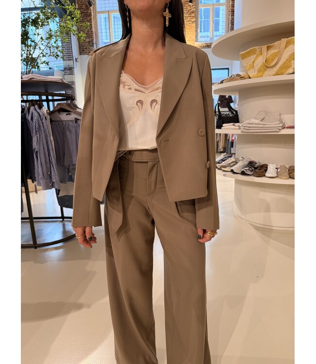 Closed Cropped Blazer 963