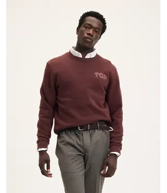 The GoodPeople Look artwork sweater bordeaux