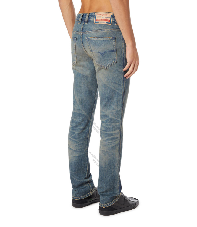 Diesel 1993 D-vyl 0KBBP light sand wash